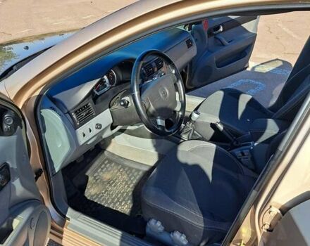 Бежевый Шевроле Лачетти, объемом двигателя 1.8 л и пробегом 126 тыс. км за 5800 $, фото 2 на Automoto.ua