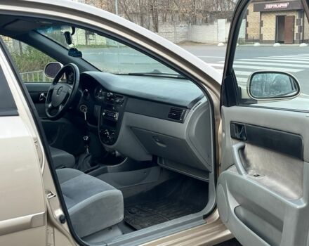 Бежевий Шевроле Лачетті, об'ємом двигуна 1.8 л та пробігом 200 тис. км за 3999 $, фото 10 на Automoto.ua