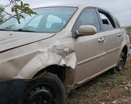 Бежевий Шевроле Лачетті, об'ємом двигуна 1.8 л та пробігом 300 тис. км за 960 $, фото 1 на Automoto.ua