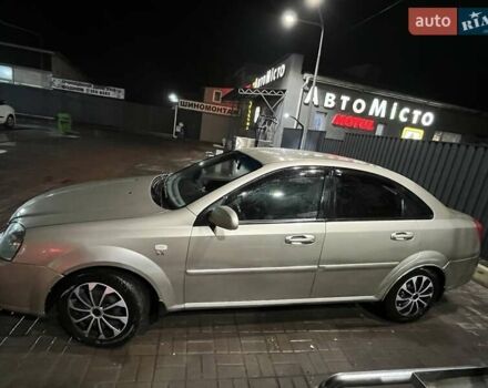 Бежевый Шевроле Лачетти, объемом двигателя 1.8 л и пробегом 300 тыс. км за 4000 $, фото 2 на Automoto.ua