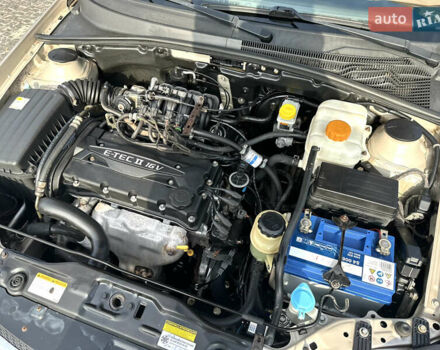 Бежевый Шевроле Лачетти, объемом двигателя 1.6 л и пробегом 121 тыс. км за 5200 $, фото 35 на Automoto.ua