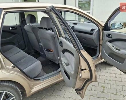 Бежевый Шевроле Лачетти, объемом двигателя 1.8 л и пробегом 255 тыс. км за 4000 $, фото 4 на Automoto.ua