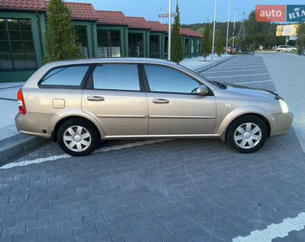 Бежевый Шевроле Лачетти, объемом двигателя 1.8 л и пробегом 280 тыс. км за 4300 $, фото 1 на Automoto.ua