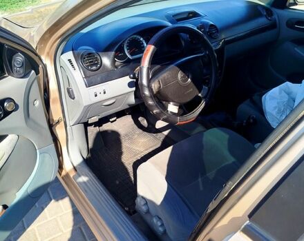 Бежевый Шевроле Лачетти, объемом двигателя 1.8 л и пробегом 220 тыс. км за 4300 $, фото 3 на Automoto.ua