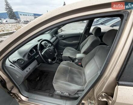 Бежевый Шевроле Лачетти, объемом двигателя 1.8 л и пробегом 220 тыс. км за 3000 $, фото 3 на Automoto.ua