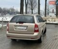Бежевый Шевроле Лачетти, объемом двигателя 1.8 л и пробегом 220 тыс. км за 3000 $, фото 10 на Automoto.ua