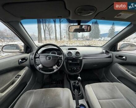 Бежевый Шевроле Лачетти, объемом двигателя 1.8 л и пробегом 220 тыс. км за 3000 $, фото 5 на Automoto.ua