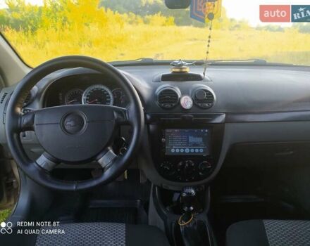 Бежевый Шевроле Лачетти, объемом двигателя 1.8 л и пробегом 300 тыс. км за 4500 $, фото 5 на Automoto.ua