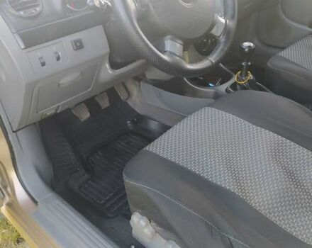 Бежевый Шевроле Лачетти, объемом двигателя 1.8 л и пробегом 300 тыс. км за 4500 $, фото 3 на Automoto.ua