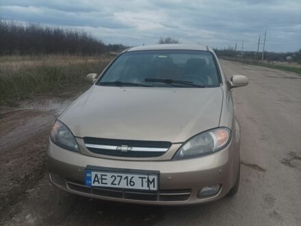 Шевроле Лачетти 2005 в Каменское - Днепродзержинск на Automoto.ua Бежевый Шевроле Лачетти, объемом двигателя 1.8 л и пробегом 340 тыс. км за 3350 $, фото 1 на Automoto.ua