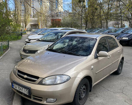 Бежевый Шевроле Лачетти, объемом двигателя 1.8 л и пробегом 300 тыс. км за 2900 $, фото 1 на Automoto.ua