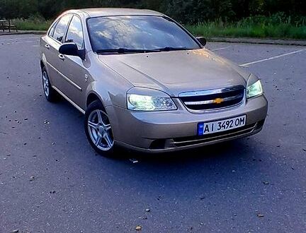 Бежевый Шевроле Лачетти, объемом двигателя 1.6 л и пробегом 300 тыс. км за 3399 $, фото 1 на Automoto.ua