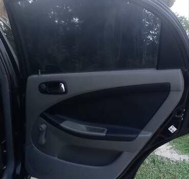 Черный Шевроле Лачетти, объемом двигателя 1.8 л и пробегом 180 тыс. км за 4100 $, фото 16 на Automoto.ua