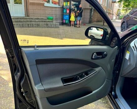 Черный Шевроле Лачетти, объемом двигателя 1.8 л и пробегом 270 тыс. км за 4000 $, фото 7 на Automoto.ua