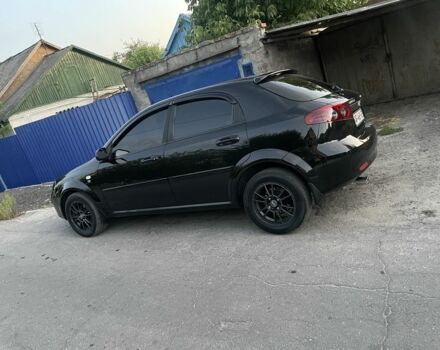 Черный Шевроле Лачетти, объемом двигателя 1.6 л и пробегом 144 тыс. км за 5100 $, фото 3 на Automoto.ua