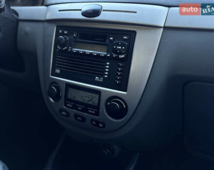 Черный Шевроле Лачетти, объемом двигателя 1.8 л и пробегом 252 тыс. км за 5199 $, фото 6 на Automoto.ua