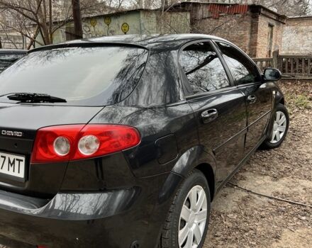 Черный Шевроле Лачетти, объемом двигателя 1.6 л и пробегом 270 тыс. км за 3700 $, фото 2 на Automoto.ua