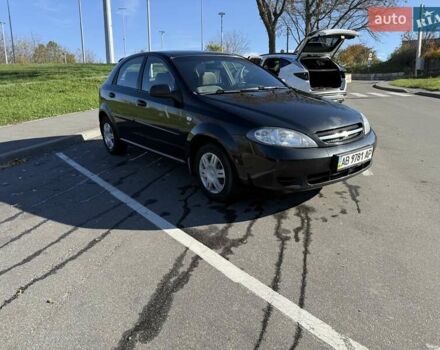 Черный Шевроле Лачетти, объемом двигателя 1.6 л и пробегом 140 тыс. км за 4300 $, фото 5 на Automoto.ua