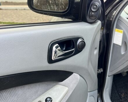 Черный Шевроле Лачетти, объемом двигателя 1.6 л и пробегом 270 тыс. км за 3700 $, фото 9 на Automoto.ua