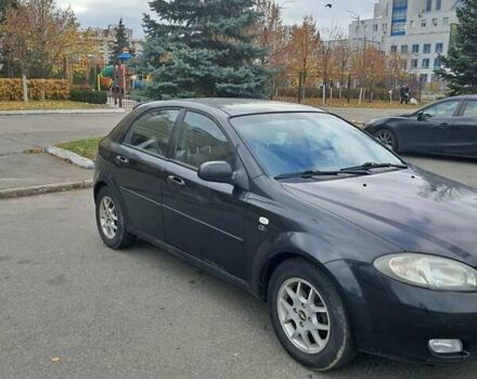 Черный Шевроле Лачетти, объемом двигателя 1.8 л и пробегом 200 тыс. км за 3300 $, фото 7 на Automoto.ua