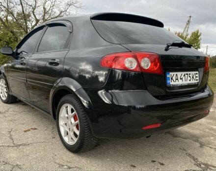 Черный Шевроле Лачетти, объемом двигателя 1.8 л и пробегом 205 тыс. км за 4900 $, фото 7 на Automoto.ua