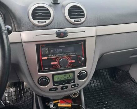 Черный Шевроле Лачетти, объемом двигателя 1.8 л и пробегом 200 тыс. км за 3300 $, фото 6 на Automoto.ua