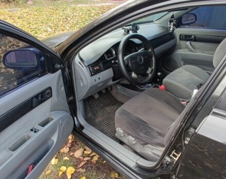 Черный Шевроле Лачетти, объемом двигателя 1.6 л и пробегом 259 тыс. км за 3500 $, фото 11 на Automoto.ua