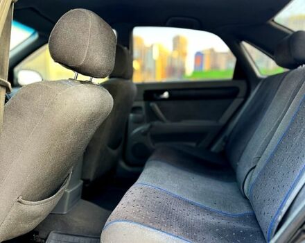 Черный Шевроле Лачетти, объемом двигателя 1.8 л и пробегом 450 тыс. км за 3499 $, фото 7 на Automoto.ua