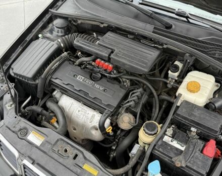 Черный Шевроле Лачетти, объемом двигателя 1.8 л и пробегом 171 тыс. км за 4300 $, фото 4 на Automoto.ua