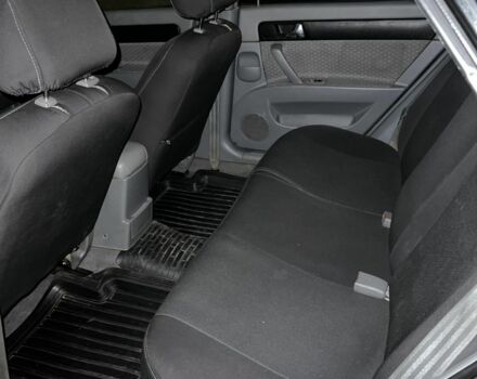 Черный Шевроле Лачетти, объемом двигателя 1.8 л и пробегом 260 тыс. км за 1699 $, фото 4 на Automoto.ua