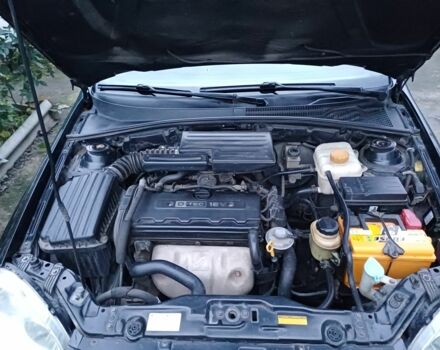 Черный Шевроле Лачетти, объемом двигателя 1.8 л и пробегом 241 тыс. км за 4300 $, фото 7 на Automoto.ua