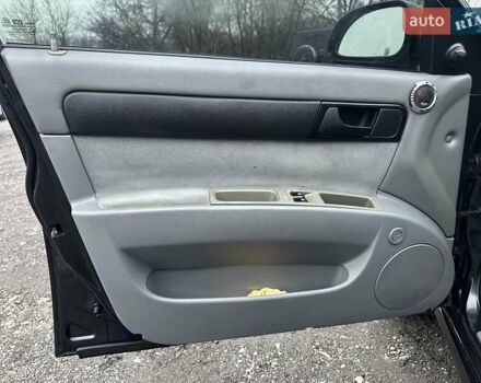 Черный Шевроле Лачетти, объемом двигателя 1.6 л и пробегом 280 тыс. км за 2999 $, фото 26 на Automoto.ua