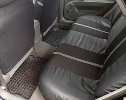 Черный Шевроле Лачетти, объемом двигателя 1.8 л и пробегом 256 тыс. км за 4500 $, фото 7 на Automoto.ua