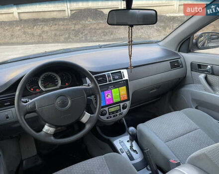 Черный Шевроле Лачетти, объемом двигателя 1.8 л и пробегом 180 тыс. км за 2850 $, фото 5 на Automoto.ua