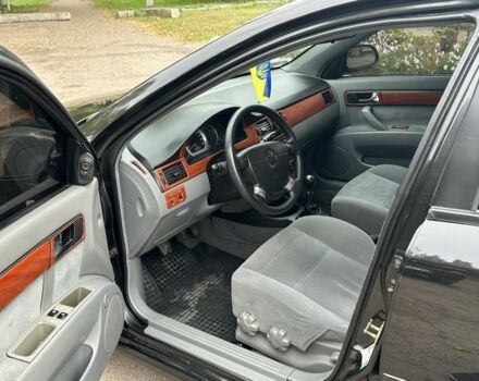 Черный Шевроле Лачетти, объемом двигателя 1.8 л и пробегом 224 тыс. км за 3800 $, фото 4 на Automoto.ua