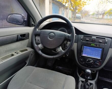 Черный Шевроле Лачетти, объемом двигателя 1.6 л и пробегом 245 тыс. км за 3650 $, фото 7 на Automoto.ua