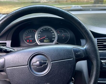 Черный Шевроле Лачетти, объемом двигателя 1.8 л и пробегом 350 тыс. км за 2100 $, фото 4 на Automoto.ua