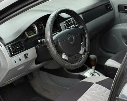 Черный Шевроле Лачетти, объемом двигателя 1.8 л и пробегом 190 тыс. км за 3650 $, фото 7 на Automoto.ua