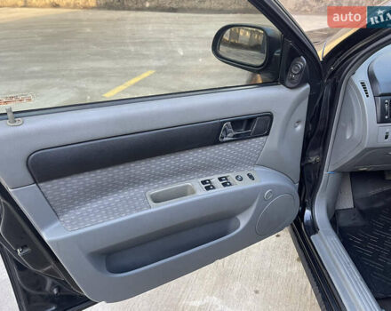 Черный Шевроле Лачетти, объемом двигателя 1.8 л и пробегом 180 тыс. км за 2850 $, фото 6 на Automoto.ua