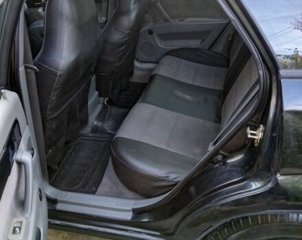 Черный Шевроле Лачетти, объемом двигателя 1.8 л и пробегом 307 тыс. км за 2700 $, фото 6 на Automoto.ua