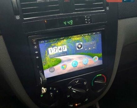 Черный Шевроле Лачетти, объемом двигателя 1.8 л и пробегом 203 тыс. км за 3800 $, фото 4 на Automoto.ua