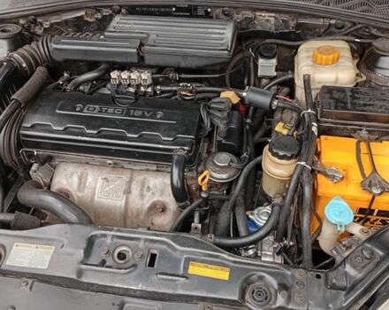 Черный Шевроле Лачетти, объемом двигателя 1.8 л и пробегом 256 тыс. км за 4500 $, фото 6 на Automoto.ua