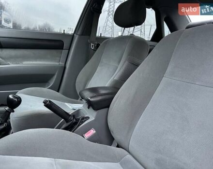 Черный Шевроле Лачетти, объемом двигателя 1.6 л и пробегом 280 тыс. км за 2999 $, фото 32 на Automoto.ua