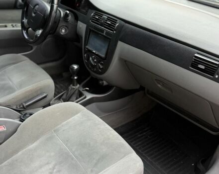 Черный Шевроле Лачетти, объемом двигателя 1.6 л и пробегом 260 тыс. км за 2750 $, фото 9 на Automoto.ua