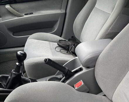 Черный Шевроле Лачетти, объемом двигателя 1.6 л и пробегом 154 тыс. км за 4800 $, фото 14 на Automoto.ua