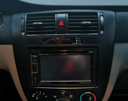 Черный Шевроле Лачетти, объемом двигателя 1.6 л и пробегом 185 тыс. км за 5300 $, фото 4 на Automoto.ua