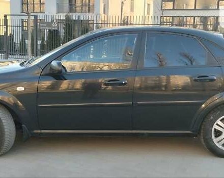 Черный Шевроле Лачетти, объемом двигателя 1.8 л и пробегом 237 тыс. км за 3850 $, фото 3 на Automoto.ua