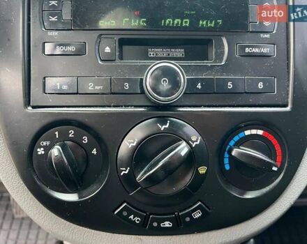 Черный Шевроле Лачетти, объемом двигателя 1.6 л и пробегом 247 тыс. км за 3890 $, фото 26 на Automoto.ua