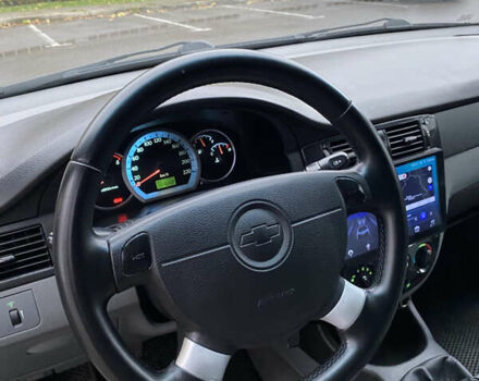 Черный Шевроле Лачетти, объемом двигателя 1.6 л и пробегом 154 тыс. км за 4800 $, фото 4 на Automoto.ua