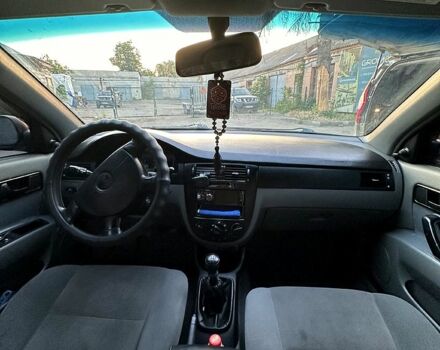 Черный Шевроле Лачетти, объемом двигателя 1.6 л и пробегом 280 тыс. км за 4000 $, фото 3 на Automoto.ua